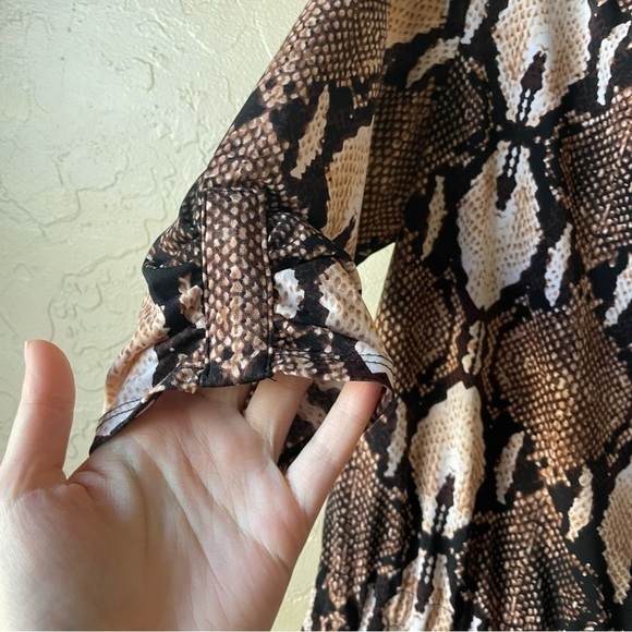 White House Black Market Brown Snakeskin Python Print Jersey Dress - Picture 6 of 6